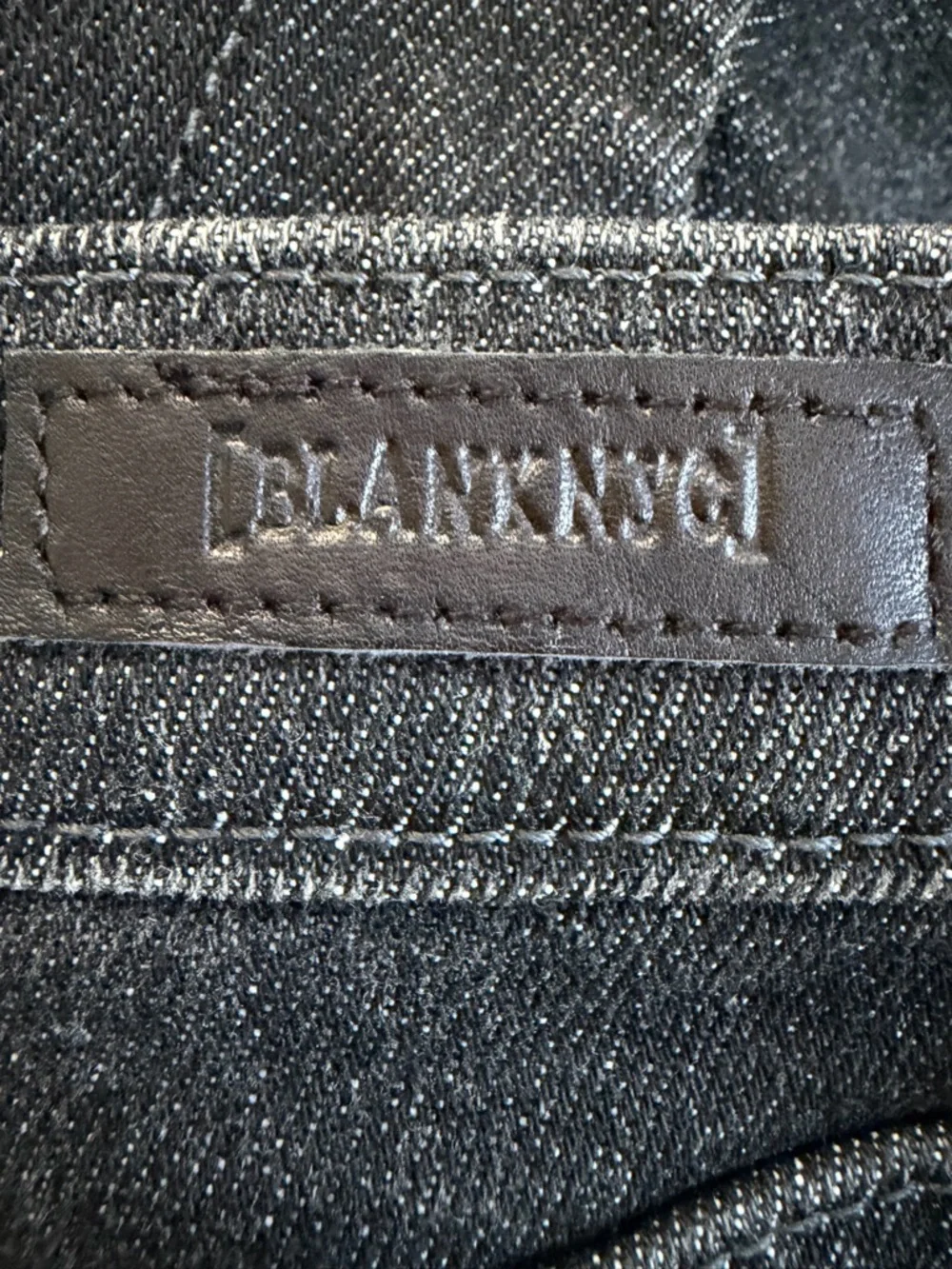BLANK NYC The Fulton Roll Up‎ Black Distressed Jean Shorts Size 32 NEW